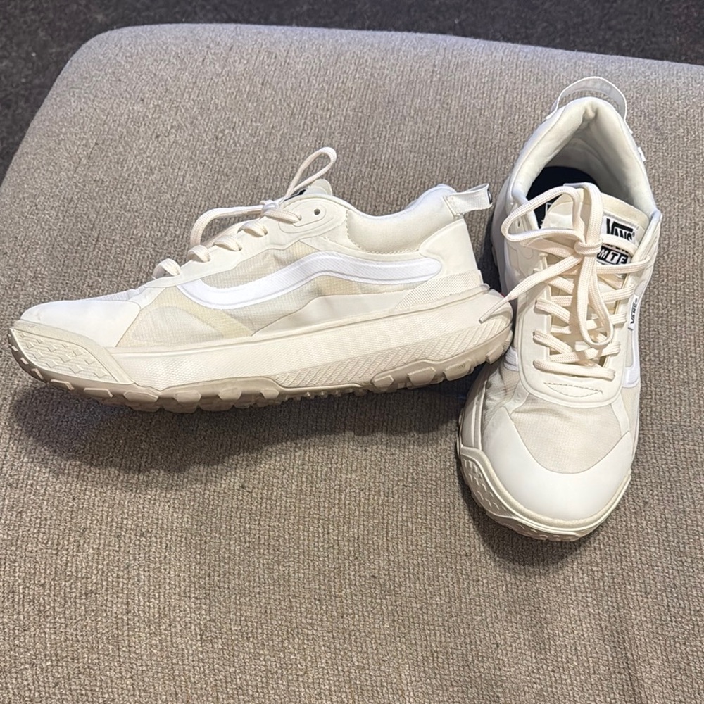 Vans Off-White Athletic Sneakers - Picture 3 of 16